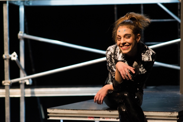 Katharina Walther, in: »Hasen-Blues. Stopp« von Uta Bierbaum,
Regie: Johann Diel, Körber Studio Junge Regie 2018, Thalia Theater, Hamburg