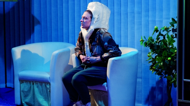 »Fallsucht« Autobiographische Performance schaefer||scherpinski, Regie: Annika Schäfer 