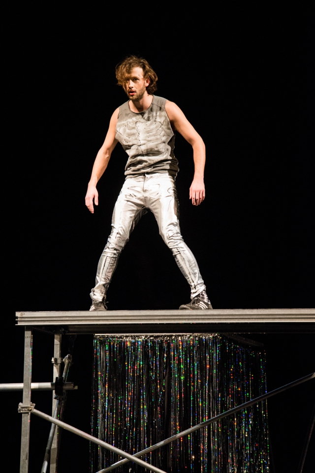 »Hasen-Blues. Stopp« von Uta Bierbaum,
Regie: Johann Diel, Körber Studio Junge Regie 2018, Thalia Theater, Hamburg