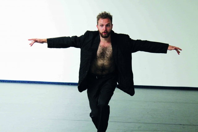 Viktor Rabl, in »Heimat von Oben – Ein Drahtseilakt«,
Eigenprojekt im Rahmen der »Stunde der Wahrheit«,
Internationales FURORE Festival 2018
